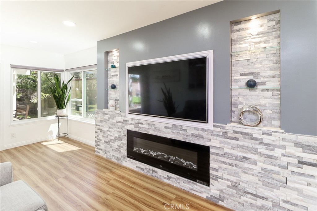 8288 Mercury Drive