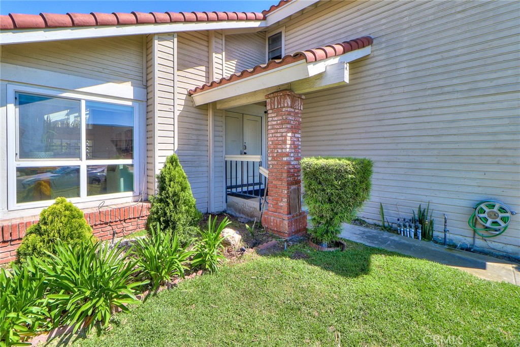 8288 Mercury Drive