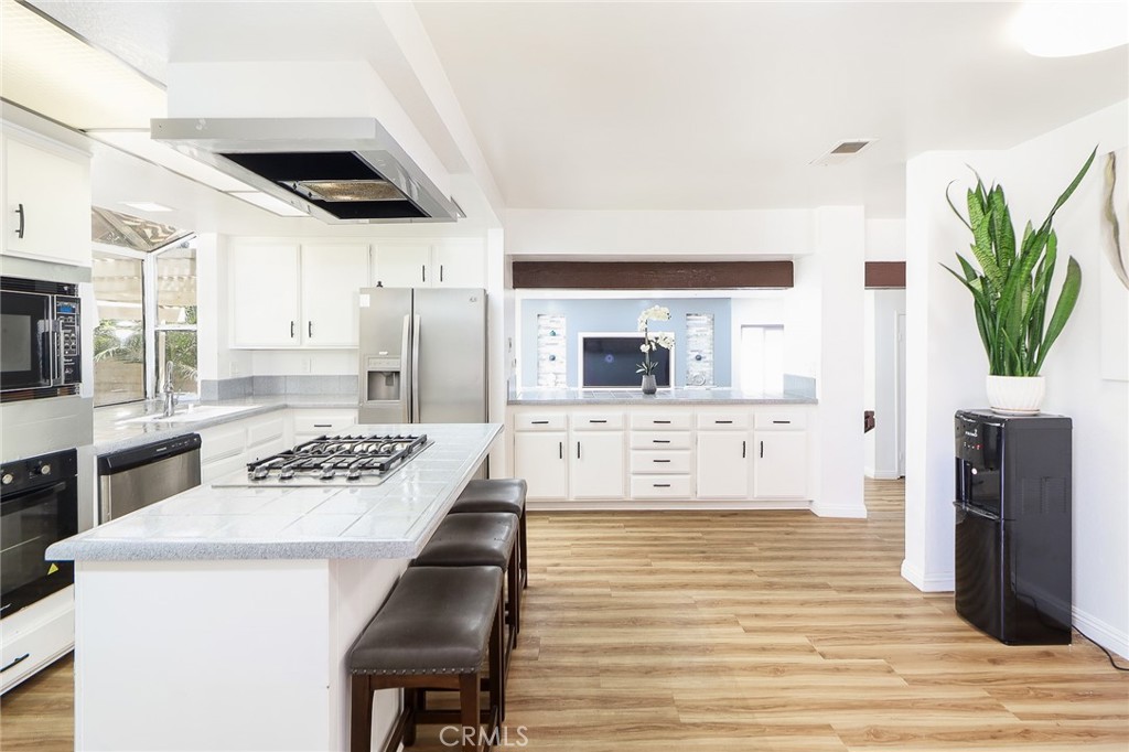 8288 Mercury Drive