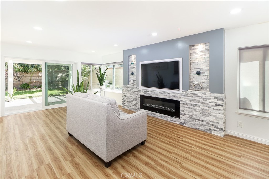 8288 Mercury Drive