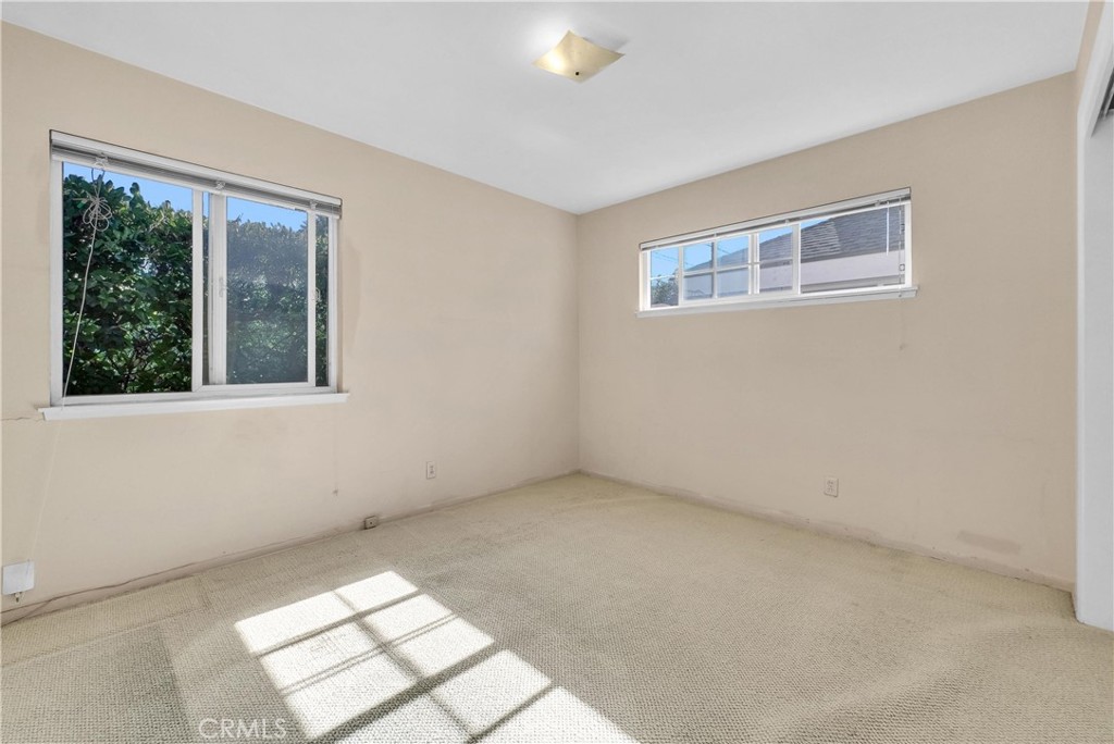 420 W Parkwood Avenue