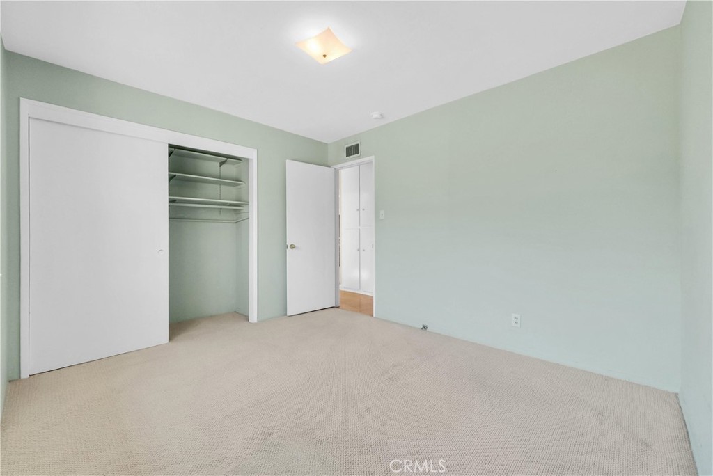 420 W Parkwood Avenue