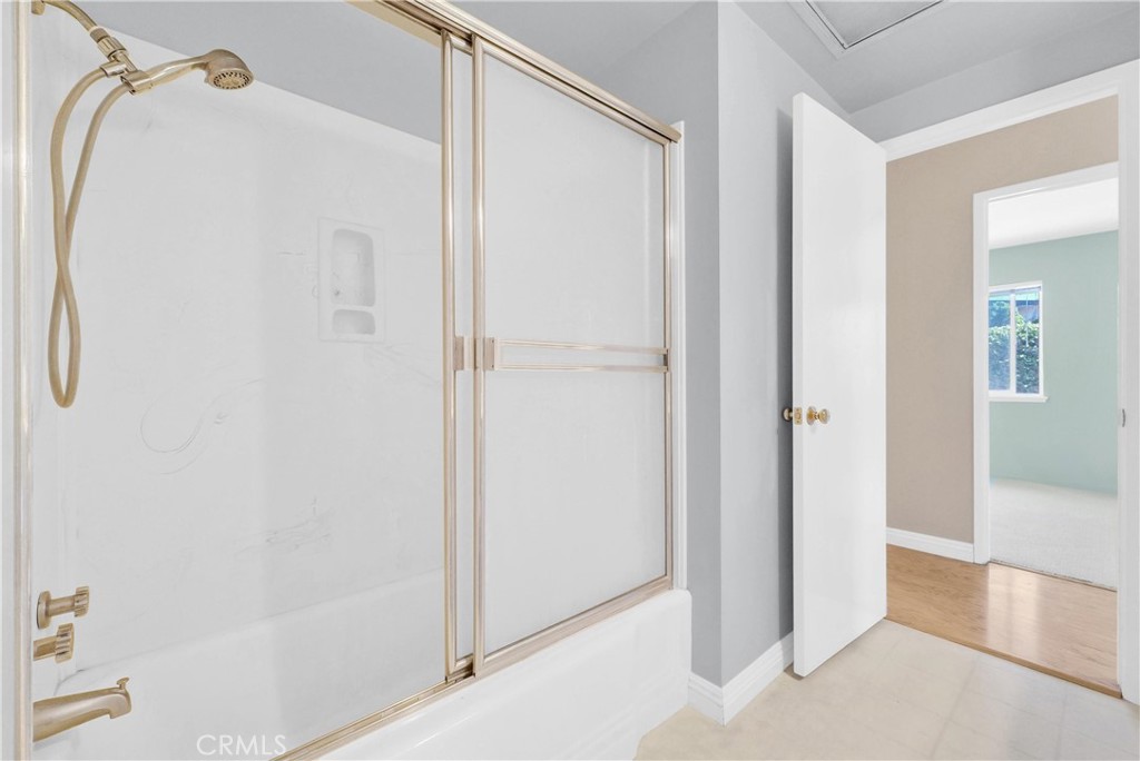 420 W Parkwood Avenue