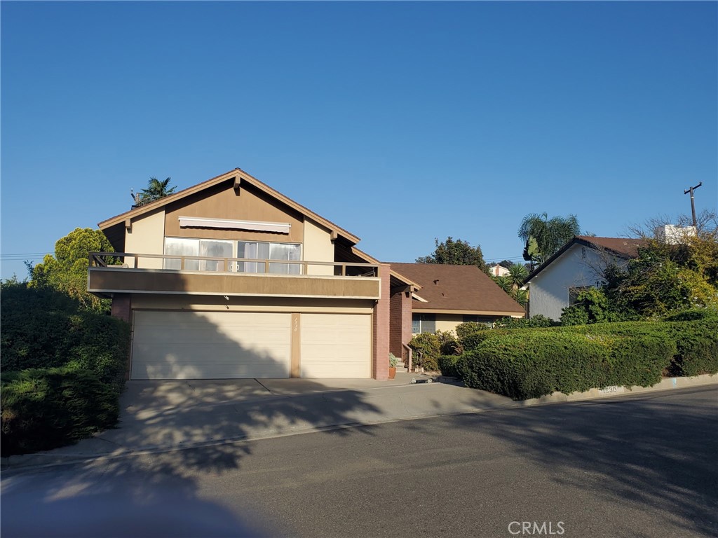 1530 Coachwood