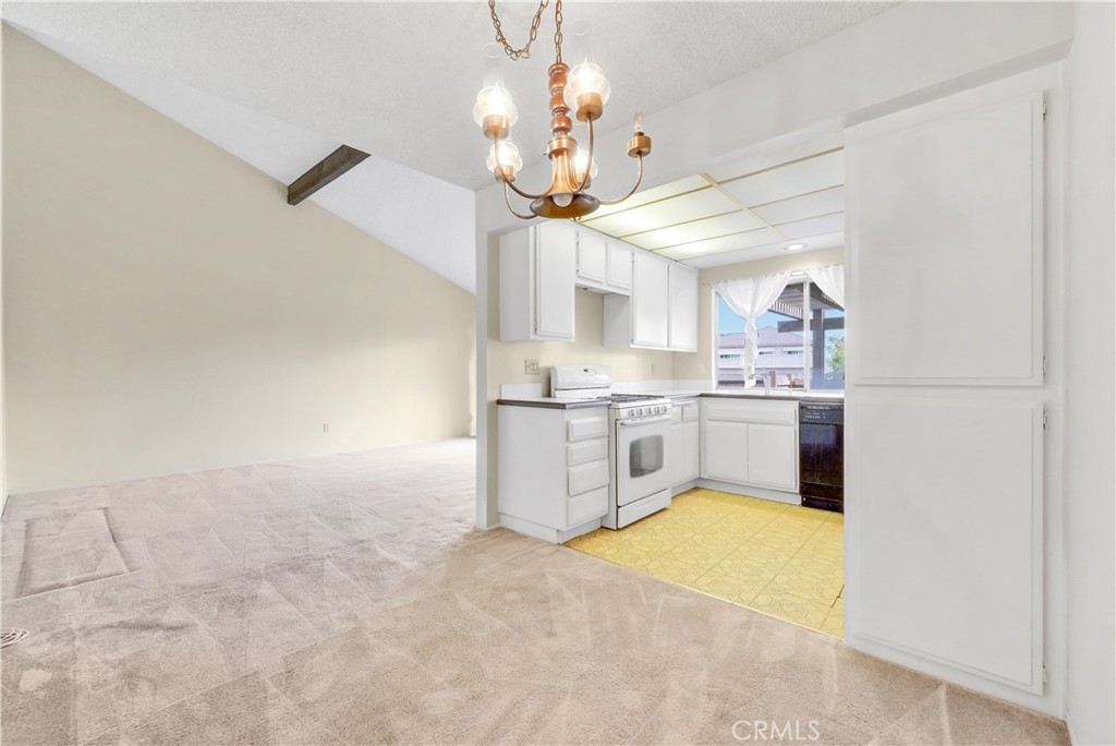 1649 N Gilbert Street 5