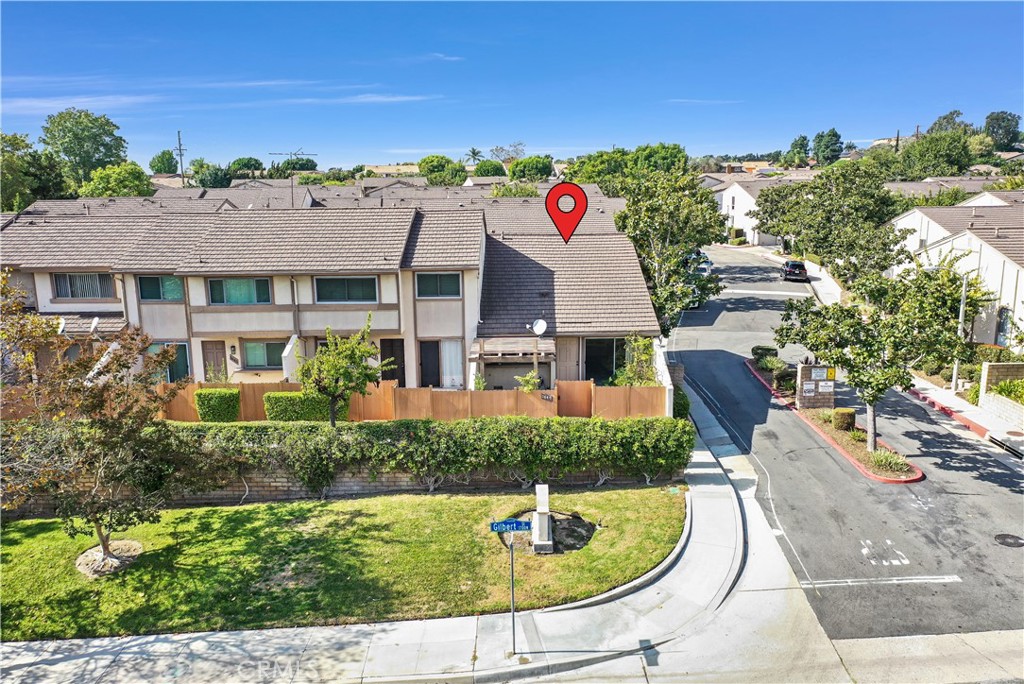 1649 N Gilbert Street 5