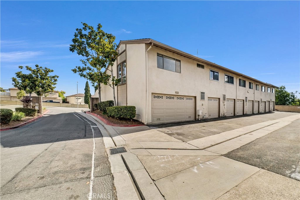 1649 N Gilbert Street 5