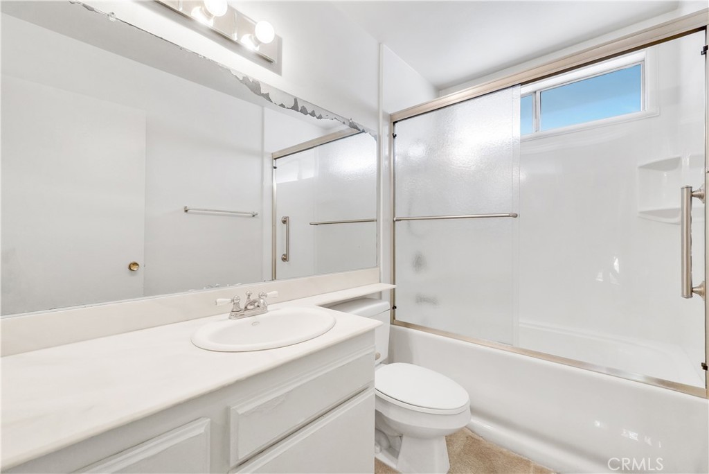 1649 N Gilbert Street 5