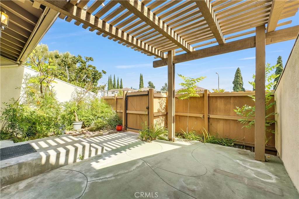 1649 N Gilbert Street 5