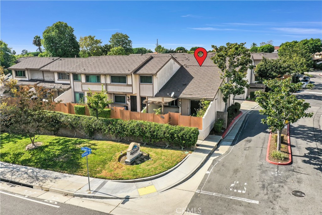 1649 N Gilbert Street 5