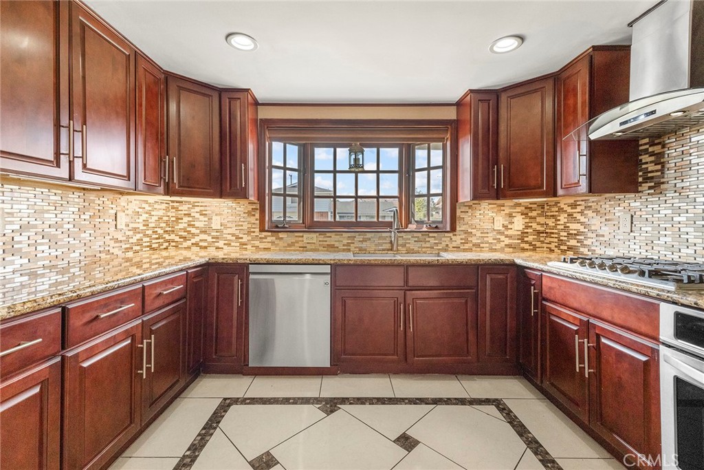 1394 Arrowhead Drive