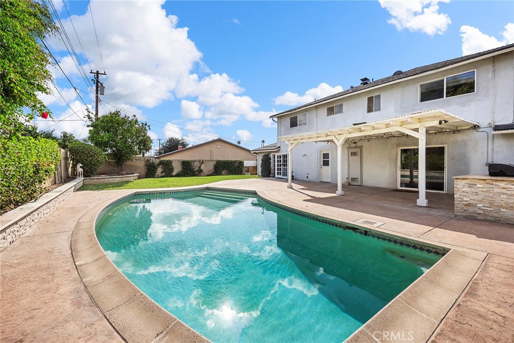 1394 Arrowhead Drive