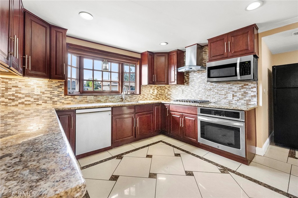 1394 Arrowhead Drive