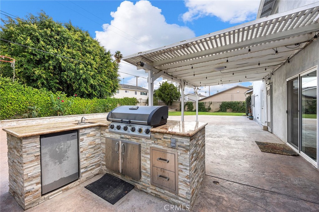 1394 Arrowhead Drive