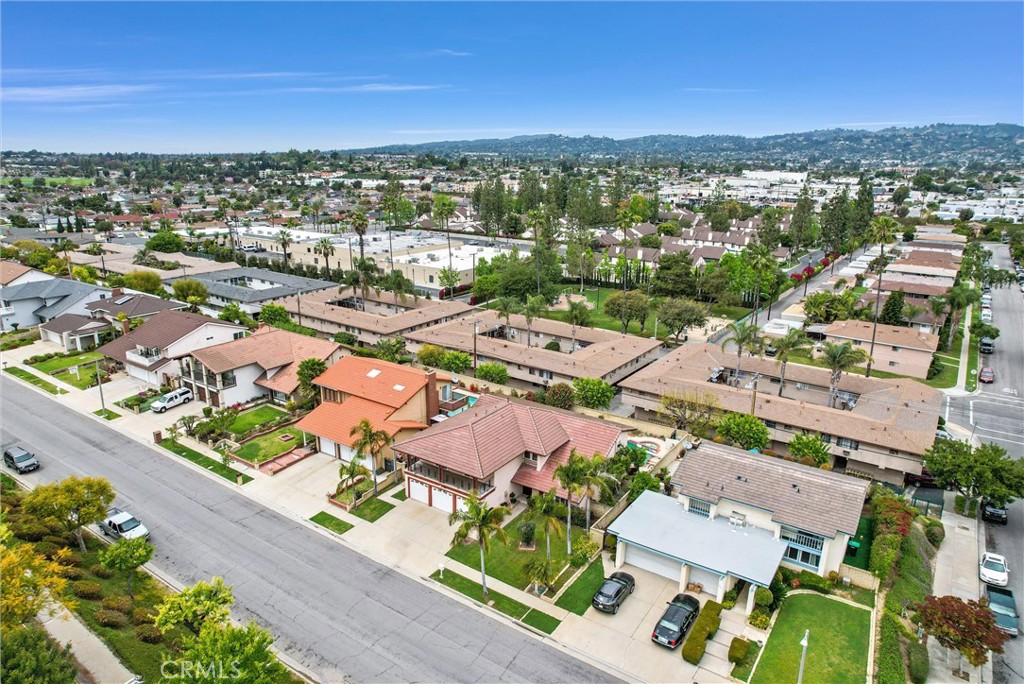 251 Avenida Santa Anita