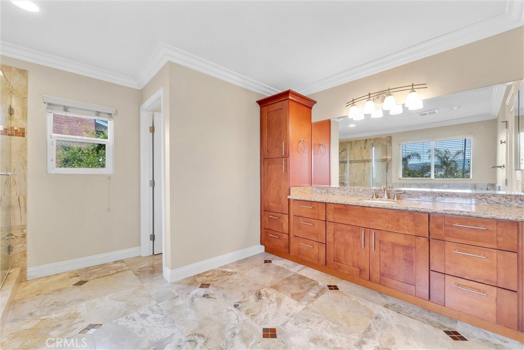 251 Avenida Santa Anita