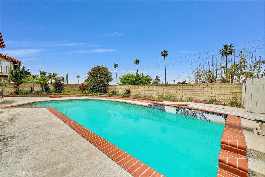 251 Avenida Santa Anita