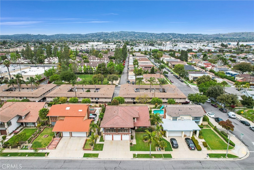 251 Avenida Santa Anita