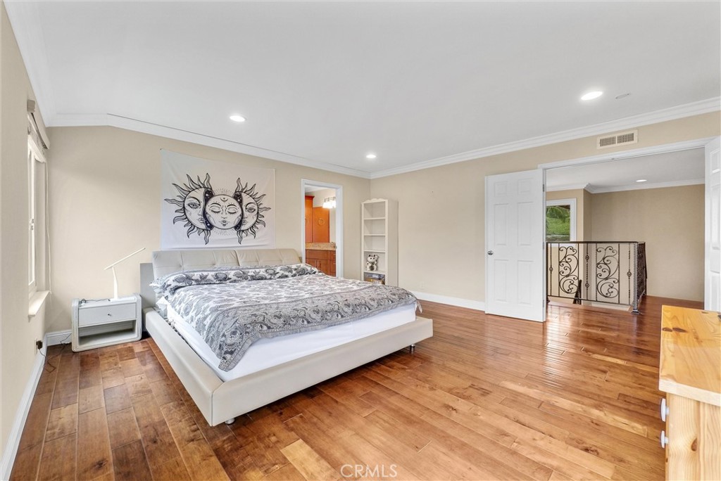 251 Avenida Santa Anita