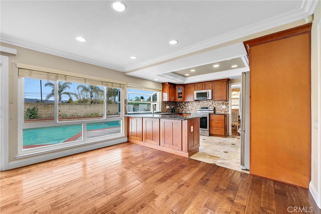 251 Avenida Santa Anita