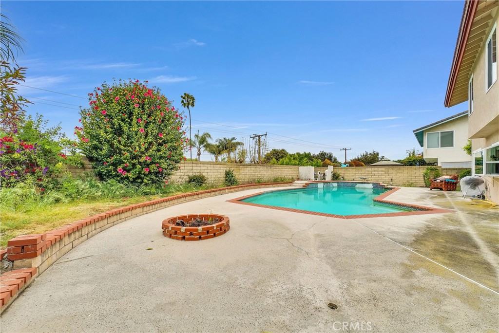 251 Avenida Santa Anita