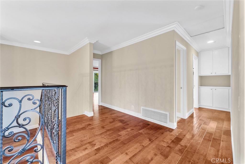 251 Avenida Santa Anita