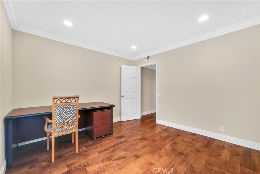 251 Avenida Santa Anita