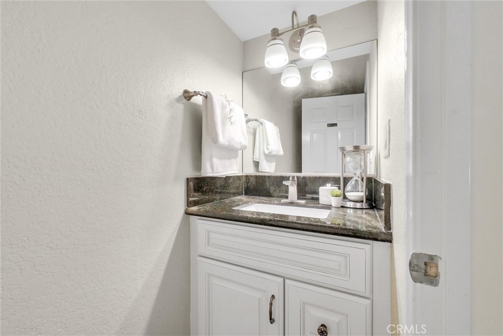 871 W Country View 45