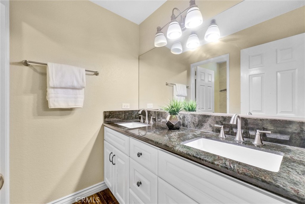 871 W Country View 45