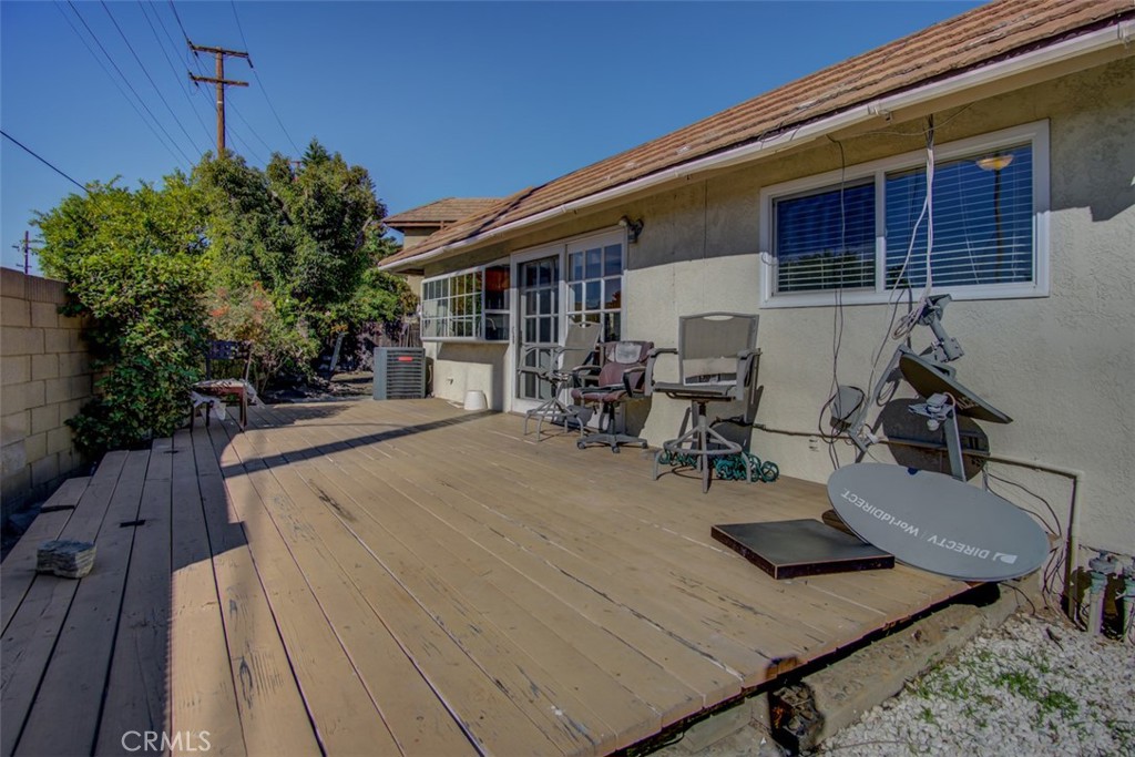 5679 Elsinore Avenue