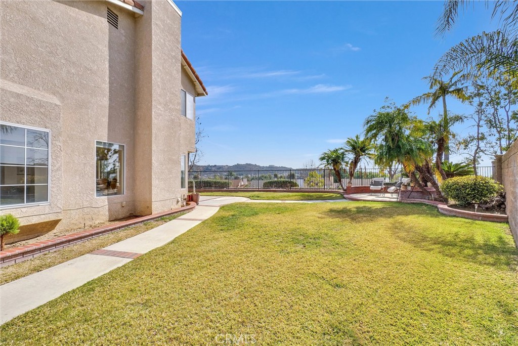 15914 Ridgeview Lane