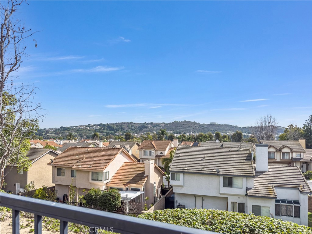 15914 Ridgeview Lane