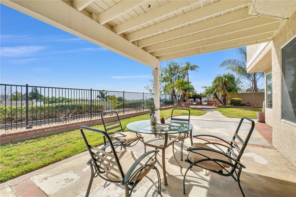 15914 Ridgeview Lane