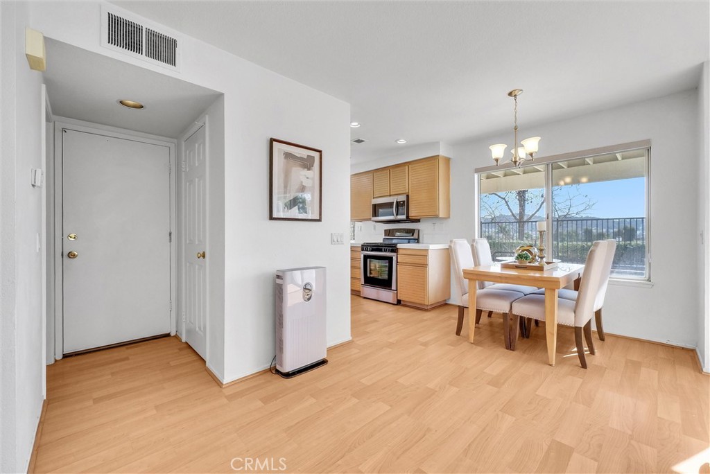 15914 Ridgeview Lane