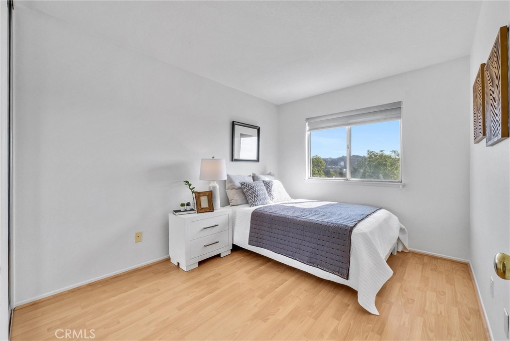 15914 Ridgeview Lane