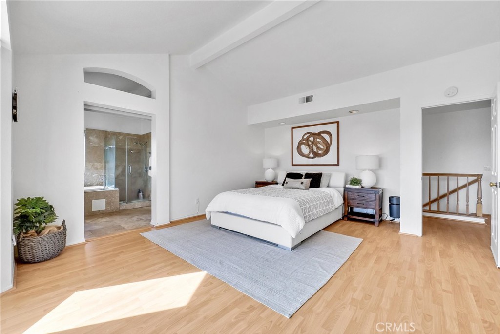 15914 Ridgeview Lane