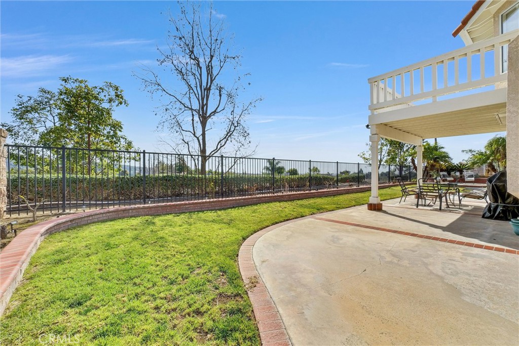 15914 Ridgeview Lane