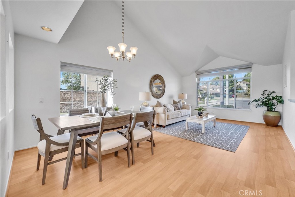 15914 Ridgeview Lane