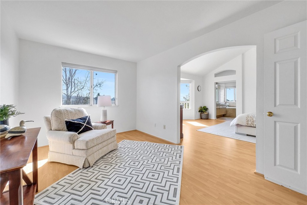 15914 Ridgeview Lane