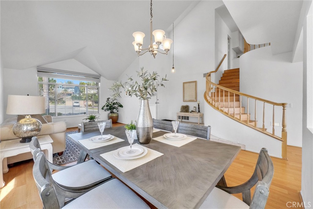 15914 Ridgeview Lane