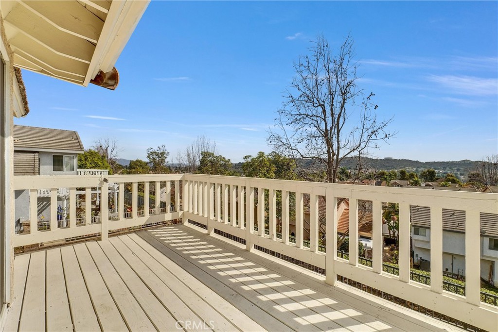 15914 Ridgeview Lane