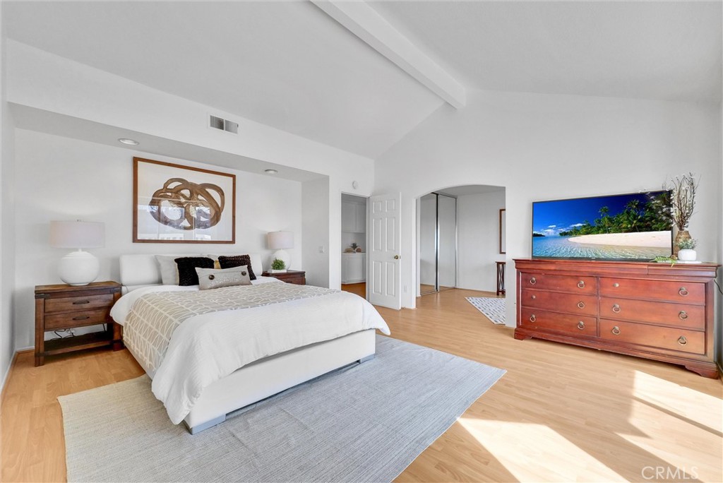 15914 Ridgeview Lane