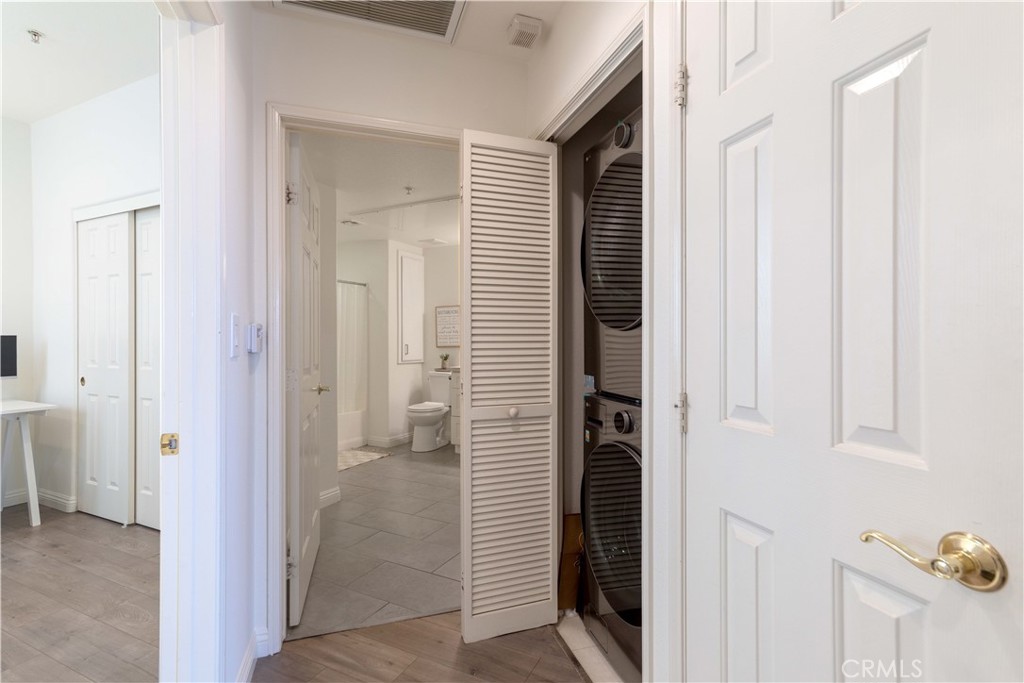 12963 Runway Road 414