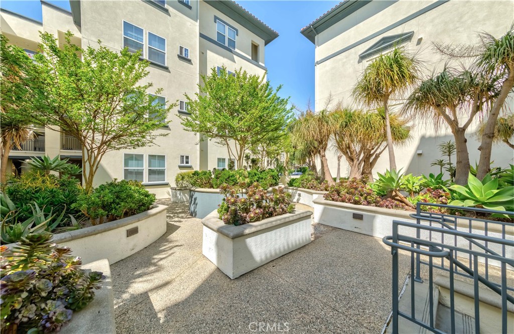 12963 Runway Road 414