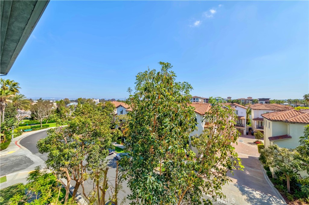 12963 Runway Road 414