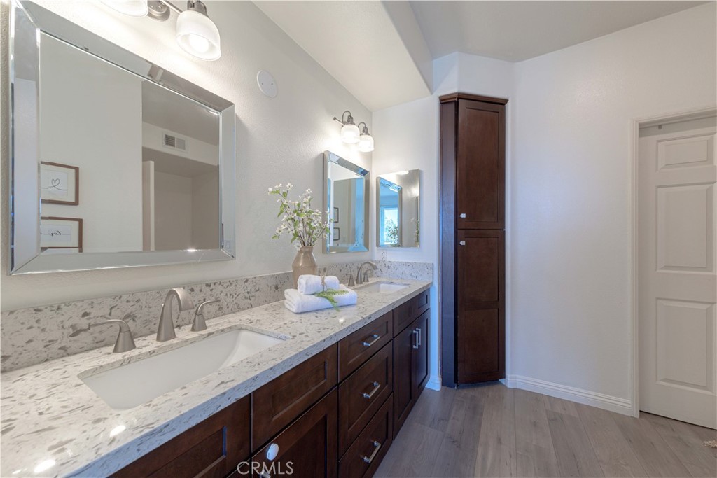 12963 Runway Road 414