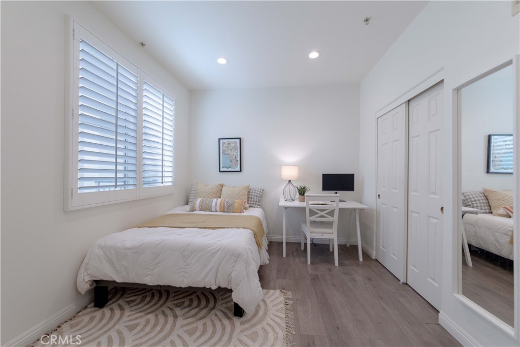 12963 Runway Road 414