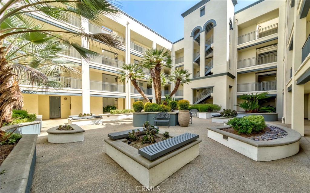 12963 Runway Road 414