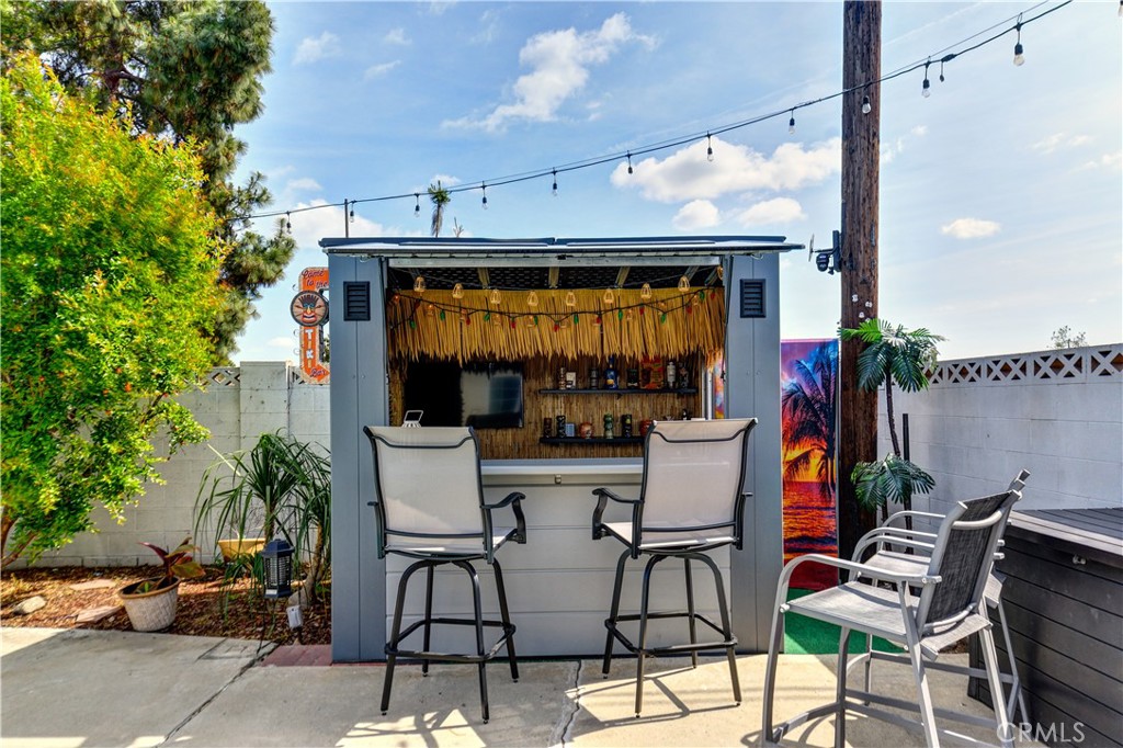 1550 Hillandale Avenue