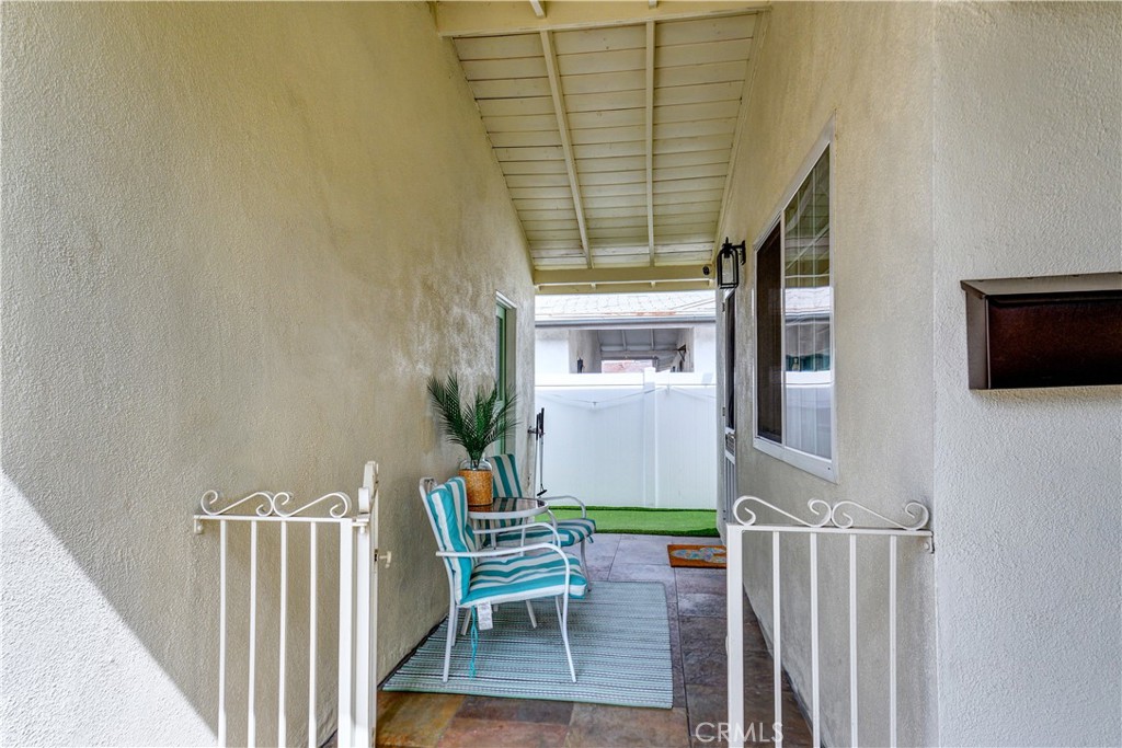 1550 Hillandale Avenue